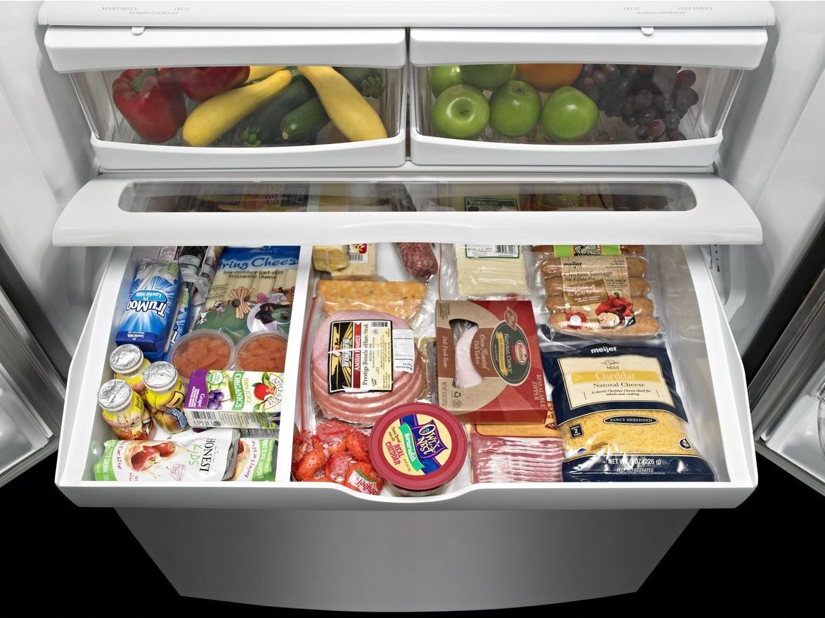 Какой продукт есть в холодильнике. Холодильник maytag 5gfb2558ea. Холодильник Майтаг 5gfb. Холодильник Samsung RF-61 k90407f. Холодильник с продуктами.