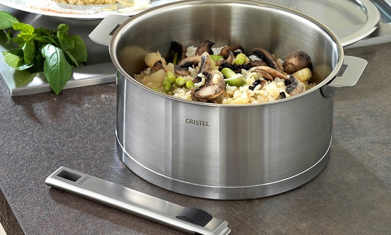 Какой набор посуды необходим на современной кухне?