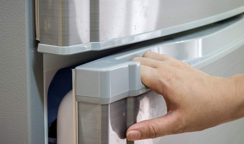 Греются боковые стенки холодильника Греются боковые стенки холодильника