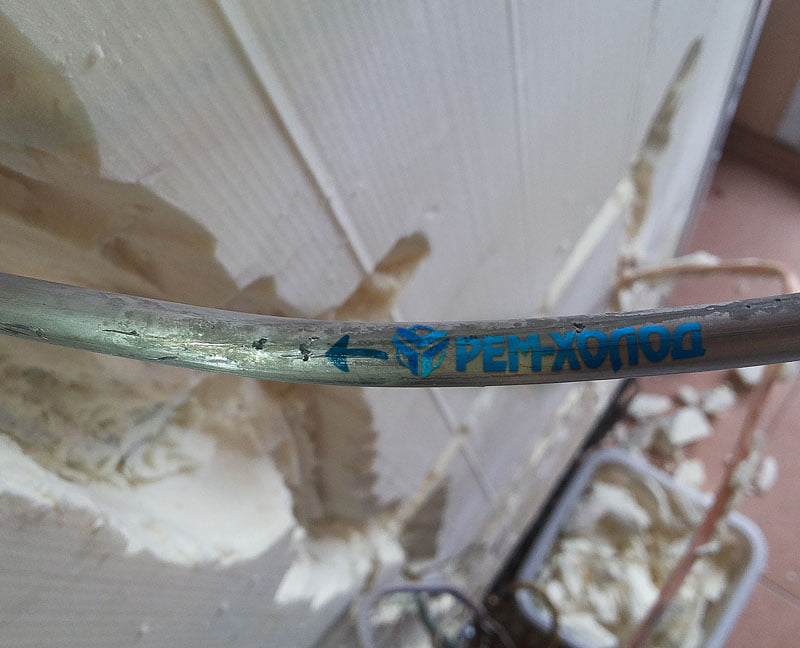 Греются боковые стенки холодильника Греются боковые стенки холодильника