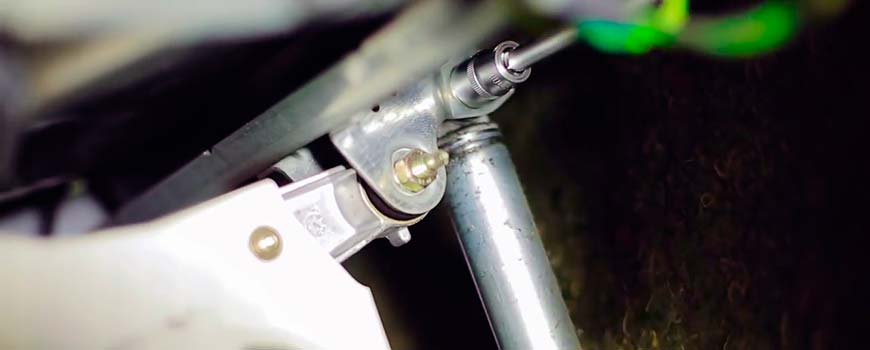 Почему стиральная машина прыгает при отжиме и как решить эту проблему Почему стиральная машина прыгает при отжиме и как решить эту проблему