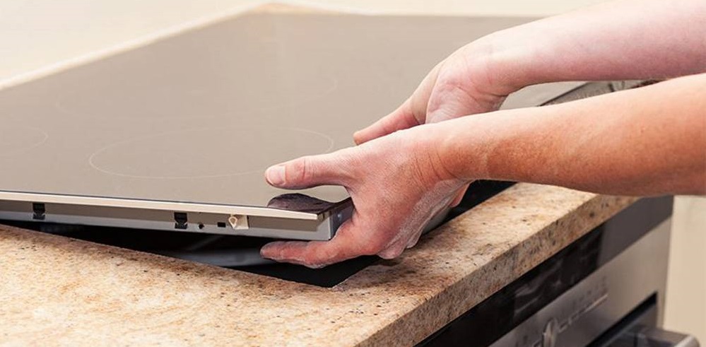 Как установить варочную панель в столешницу Как установить варочную панель в столешницу