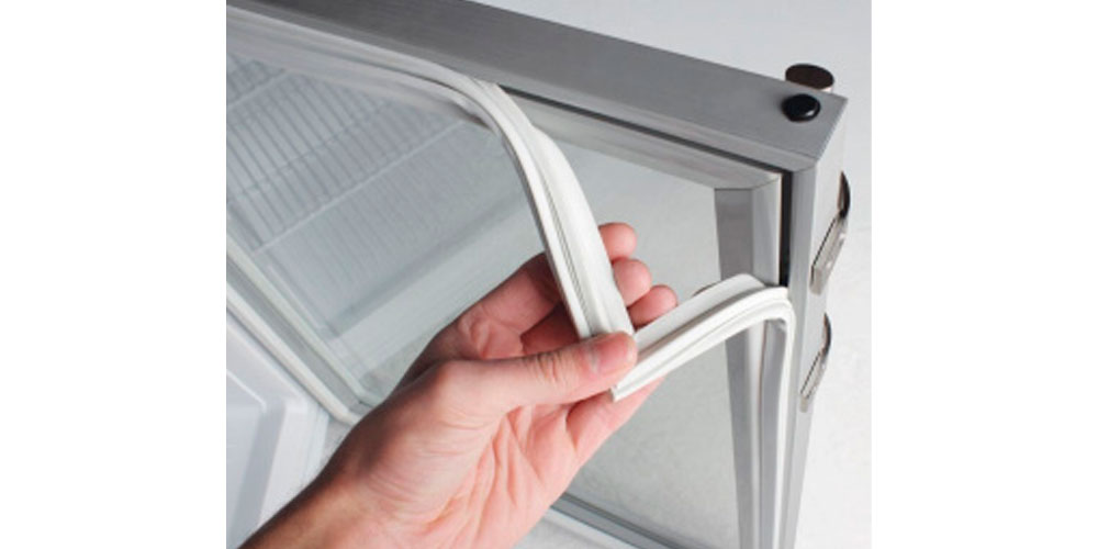 Как правильно перевозить холодильник