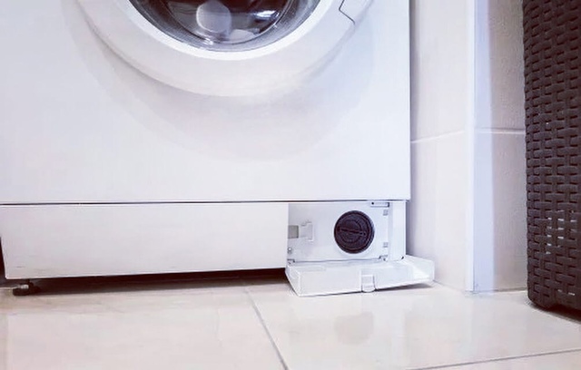 Почему стиральная машина прыгает при отжиме и как решить эту проблему Почему стиральная машина прыгает при отжиме и как решить эту проблему