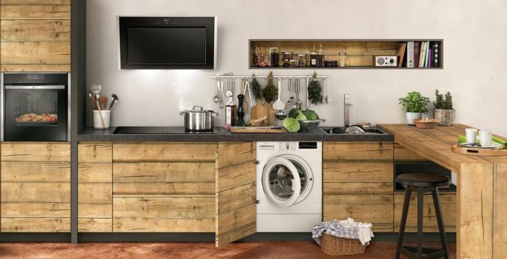Стиральная машина на кухне под столешницей Стиральная машина на кухне под столешницей