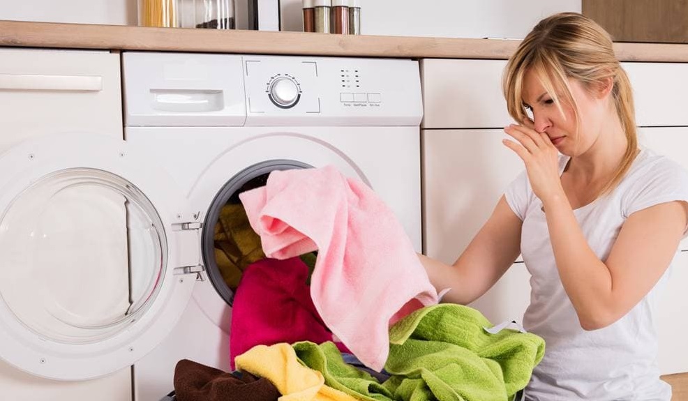 Как убрать запах из стиральной машины Как убрать запах из стиральной машины