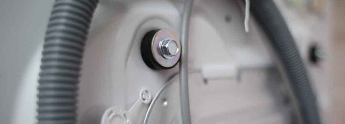 Как снять транспортировочные болты со стиральной машины?  Как снять транспортировочные болты со стиральной машины?