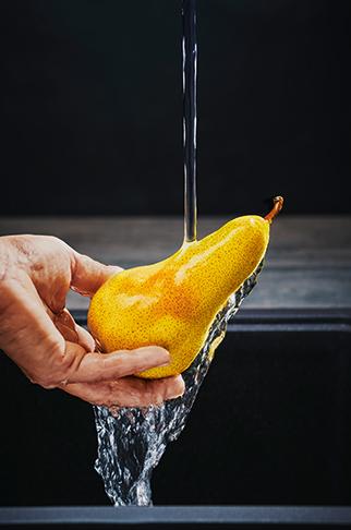 Смеситель Franke Maris Free by Dror с выдвижным шлангом черный матовый (preview 2)