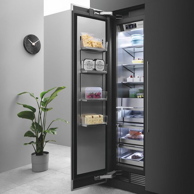 Встраиваемая морозильная камера Signature Kitchen Suite SKSCF1831P (preview 2)