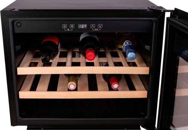 Встраиваемый винный шкаф Graude FWK 45.2 (фото 6) Встраиваемый винный шкаф Graude FWK 45.2 (preview 6)