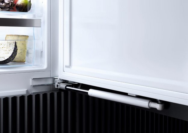 Встраиваемый морозильник Miele FNS 7740 D (фото 3) Встраиваемый морозильник Miele FNS 7740 D (preview 3)