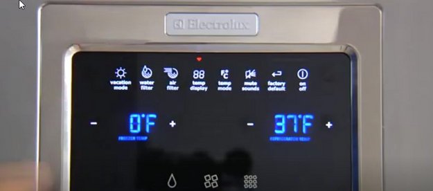 Встраиваемый холодильник Electrolux E6MNCE19S (video 3)