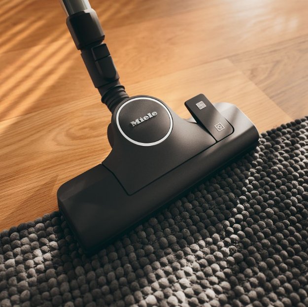 Пылесос Miele Complete C3 Active Parquet PowerLine SGDF5 серый (фото 4) Пылесос Miele Complete C3 Active Parquet PowerLine SGDF5 серый (preview 4)