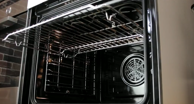 Духовой шкаф Midea MCO82007MBG-I (video 1)