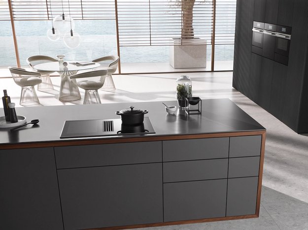 Индукционная варочная панель с вытяжкой Miele KMDA 7634 FR (фото 2) Индукционная варочная панель с вытяжкой Miele KMDA 7634 FR (preview 2)