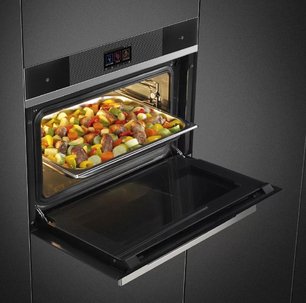 Компактный духовой шкаф с пароваркой Смег SF4104WVCPN фото 3 в Краснодаре Компактный духовой шкаф с пароваркой Smeg SF4104WVCPN фото 3 в Краснодаре