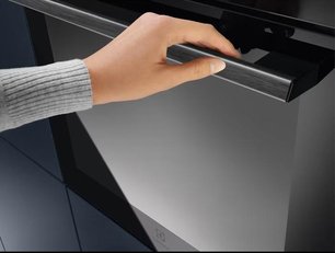 Духовой шкаф Электролюкс EOE7C31Z фото 4 в Краснодаре Духовой шкаф Electrolux EOE7C31Z фото 4 в Краснодаре