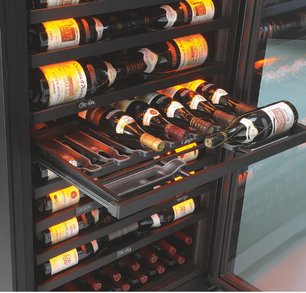 Монотемпературный винный шкаф EuroCave V-ROYALE-L V-10002-L фото 2 в Краснодаре