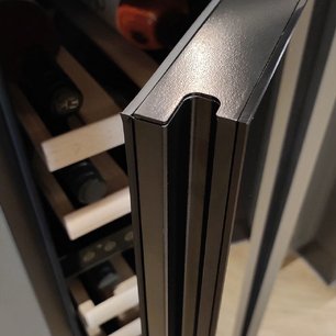 Винный шкаф Дунавокс DAUF-17.58DBH фото 3 в Краснодаре Винный шкаф Dunavox DAUF-17.58DBH фото 3 в Краснодаре