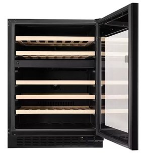 Встраиваемый винный шкаф Грауде FWK 80.2 фото 2 в Краснодаре Встраиваемый винный шкаф Graude FWK 80.2 фото 2 в Краснодаре