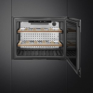 Встраиваемый винный холодильник Смег CVI320XE фото 3 в Краснодаре Встраиваемый винный холодильник Smeg CVI320XE фото 3 в Краснодаре