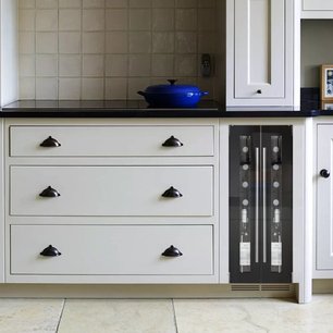 Винный шкаф Дунавокс DAU-9.22B фото 3 в Краснодаре Винный шкаф Dunavox DAU-9.22B фото 3 в Краснодаре