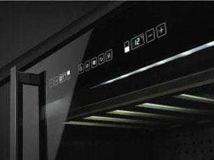 Винный шкаф Смег CVI638N фото 2 в Краснодаре Винный шкаф Smeg CVI638N фото 2 в Краснодаре