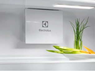Встраиваемый холодильник Electrolux ERD6DE18S4 фото 2 в Краснодаре