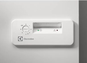 Морозильный ларь Электролюкс EC2233AOW1 фото 2 в Краснодаре Морозильный ларь Electrolux EC2233AOW1 фото 2 в Краснодаре
