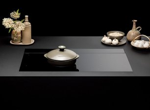 Варочная панель с вытяжкой Фалмек BRERA 90 VETRO NERO фото 4 в Краснодаре Варочная панель с вытяжкой Falmec BRERA 90 VETRO NERO фото 4 в Краснодаре