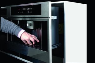 Встраиваемая кофемашина Фулгор Милано LCM 4509 TC WH фото 4 в Краснодаре Встраиваемая кофемашина Fulgor Milano LCM 4509 TC WH фото 4 в Краснодаре