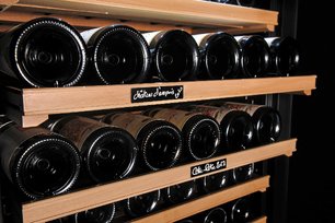 Монотемпературный винный шкаф EuroCave V-LAPREM-M VLP-1001-M фото 2 в Краснодаре