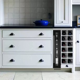 Винный шкаф Дунавокс DAUF-9.22B фото 2 в Краснодаре Винный шкаф Dunavox DAUF-9.22B фото 2 в Краснодаре