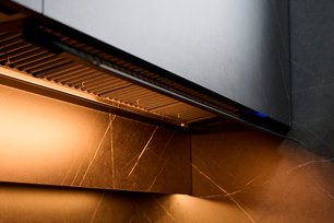 Вытяжка Фалмек VIRGOLA TOUCH NRS BLACK 60 фото 4 в Краснодаре Вытяжка Falmec VIRGOLA TOUCH NRS BLACK 60 фото 4 в Краснодаре