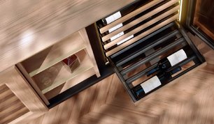 Двухтемпературный винный шкаф EuroCave D-HARMONIE D-H006 фото 4 в Краснодаре