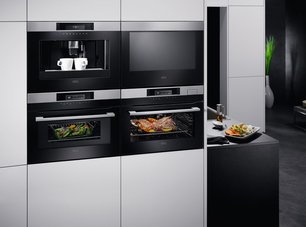 Духовой шкаф AEG KMR761000M фото 2 в Краснодаре