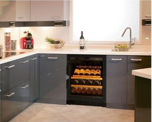 Встраиваемый монотемпературный винный шкаф EuroCave V-059 K-800012-S фото 2 в Краснодаре