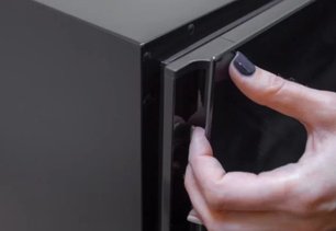 Винный шкаф Coldvine C23-KBT2 фото 4 в Краснодаре Винный шкаф Cold Vine C23-KBT2 фото 4 в Краснодаре