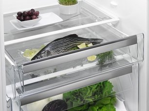 Холодильник Электролюкс EN3889MFW фото 3 в Краснодаре Холодильник Electrolux EN3889MFW фото 3 в Краснодаре