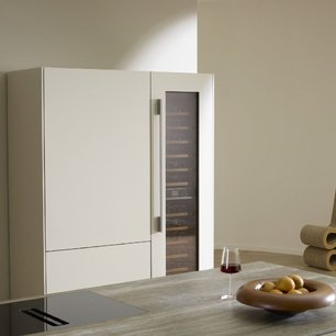 Встраиваемый винный шкаф V-Zug WineCooler V6000 Supreme WC6T-51097 R фото 3 в Краснодаре Встраиваемый винный шкаф V-Zug WineCooler V6000 Supreme WC6T-51097 R фото 3 в Краснодаре