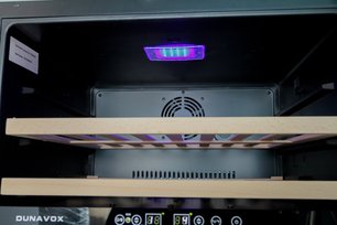 Винный шкаф Дунавокс DX-51.150DBK фото 4 в Краснодаре Винный шкаф Dunavox DX-51.150DBK фото 4 в Краснодаре