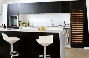 Встраиваемый мультитемпературный винный шкаф EuroCave S-259 K-800021-L фото 4 в Краснодаре