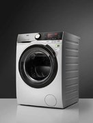 Стирально-сушильная машина AEG L8WBC61S фото 2 в Краснодаре