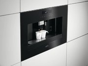 Встраиваемая кофемашина AEG KKE884500B фото 2 в Краснодаре