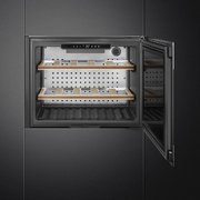Встраиваемый винный холодильник Smeg CVI320XE фото 3 в Краснодаре