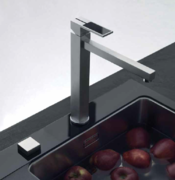 Смеситель Франке Planar Crystal хром/черный фото 3 в Краснодаре Смеситель Franke Planar Crystal хром/черный фото 3 в Краснодаре