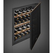Встраиваемый холодильный шкаф для вина Smeg CVI629NR3 фото 2 в Краснодаре