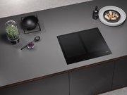 Индукционная панель конфорок с сенсорным управлением Miele KM7564 FL фото 3 в Краснодаре