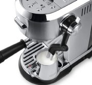 Рожковая кофеварка DeLonghi EC950.M фото 3 в Краснодаре