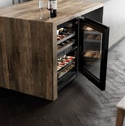 Встраиваемый винный шкаф Signature Kitchen Suite SKSUW2401G фото 4 в Краснодаре